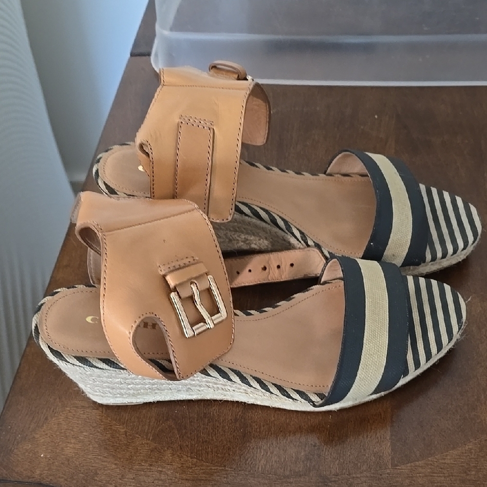 COACH Stylish Tan and Black Wedge Sandals